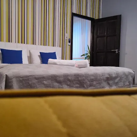 Pe-ki Apartman Petfurdo Apartment *