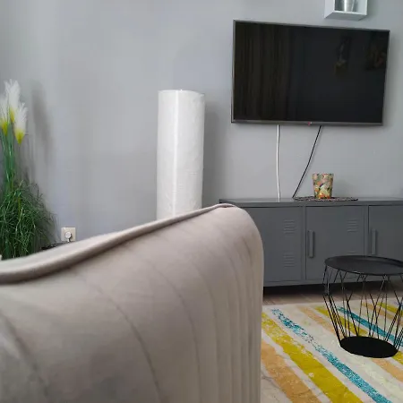 Pe-ki Apartman Petfurdo Apartment *